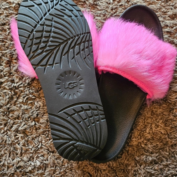 Hot Pink Fuzzy Fur UGG slides slippers - Picture 3 of 4